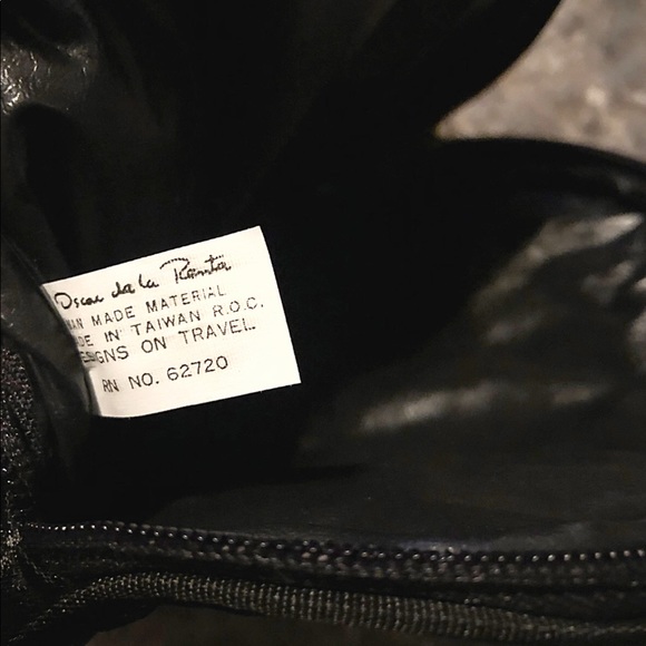 New RARE! Vintage 80’s Oscar De La Renta Cosmetic Bag with tags. - Picture 2 of 2